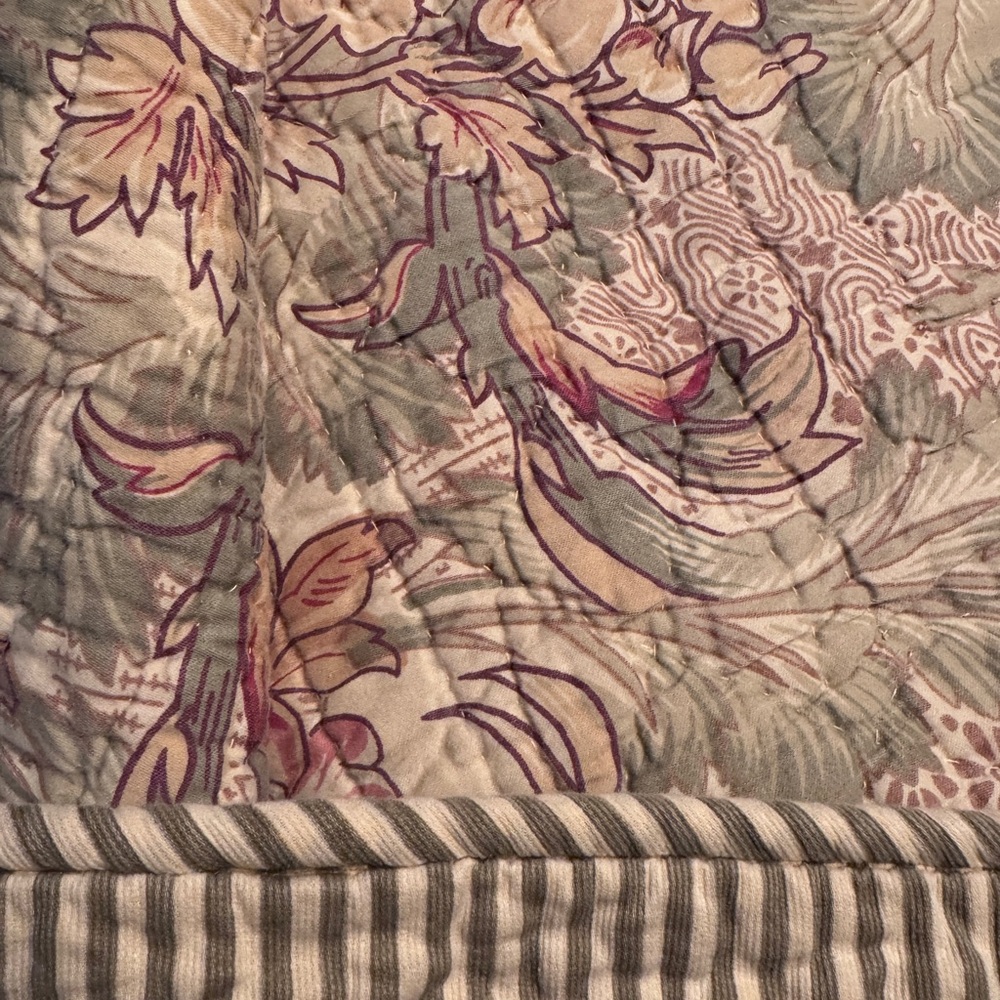Pine Cone Hill Pinkish Coral and Gray Floral Quilt - Picture 4 of 11